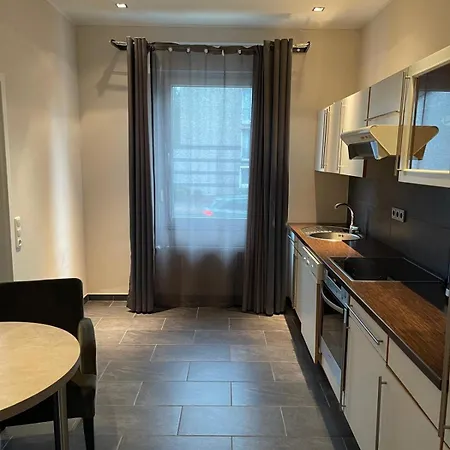 Boarding Haus Aachen-brand 아헨